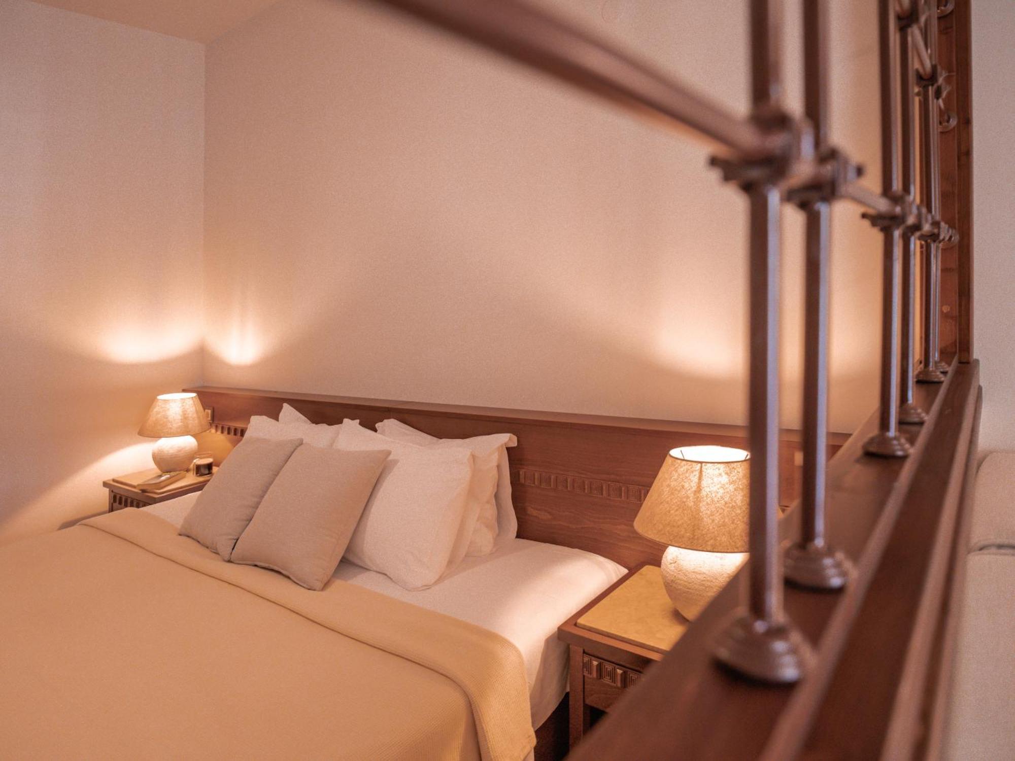 Dracos Hotel بارغا المظهر الخارجي الصورة