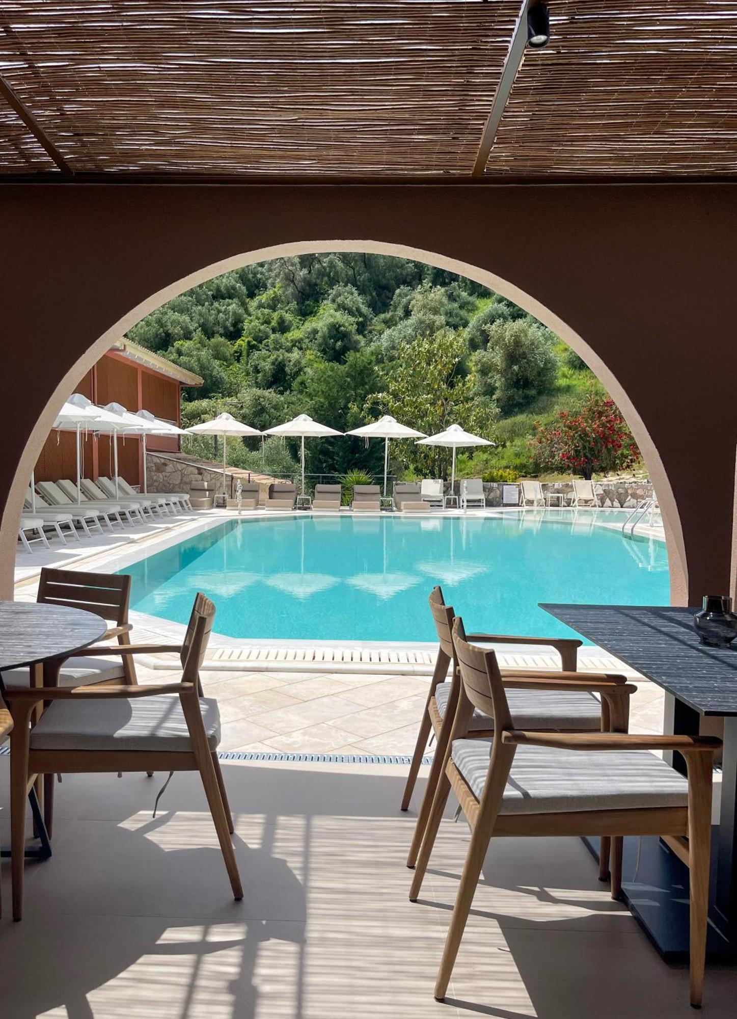 Dracos Hotel بارغا المظهر الخارجي الصورة